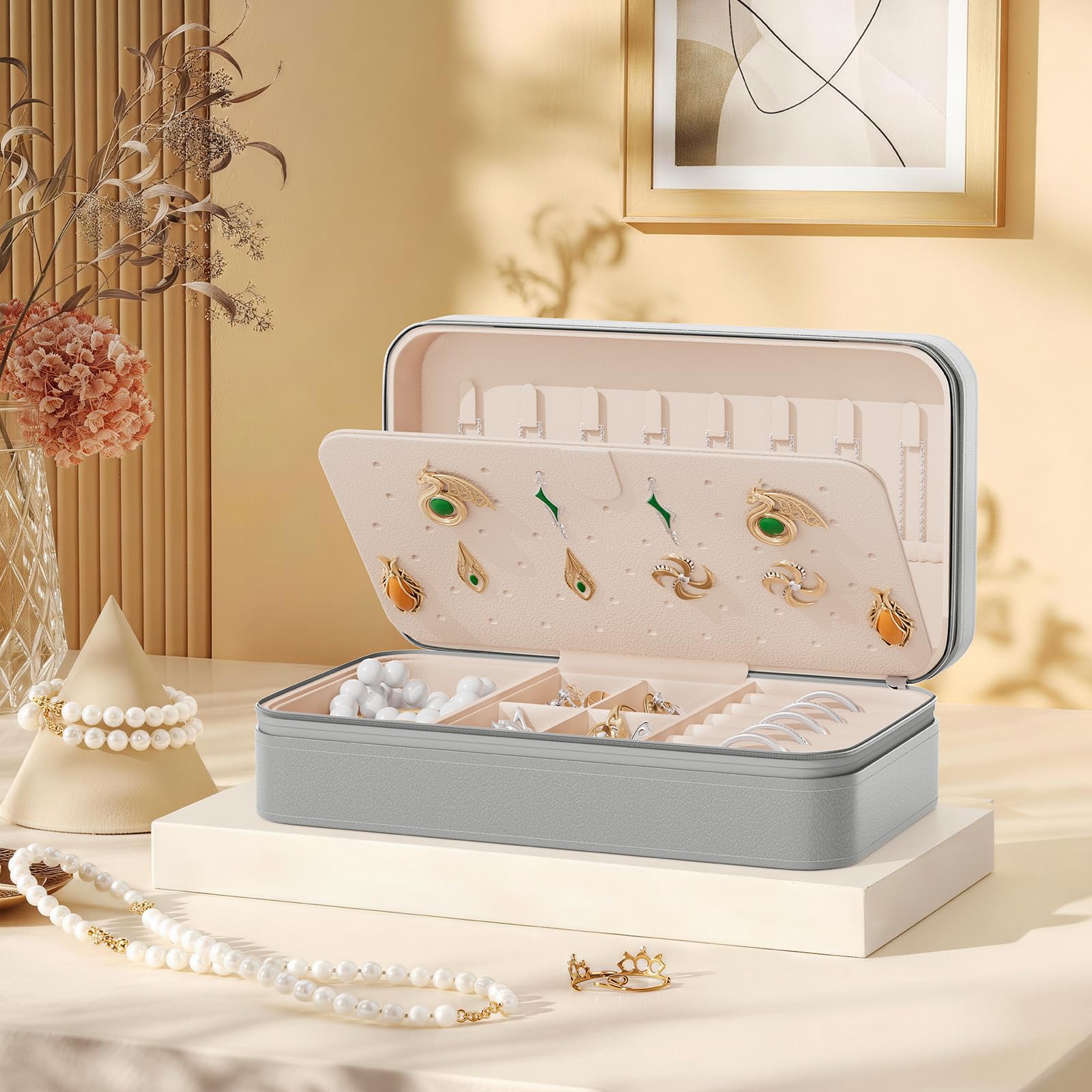 DesignSter Travel Jewelry Box, PU Leather Portable Jewelry Case, Small Jewelry Boxes for Gifts, Travel Jewelry Organizer for Women Rings Earrings Necklaces Bracelets (Avocado Green)