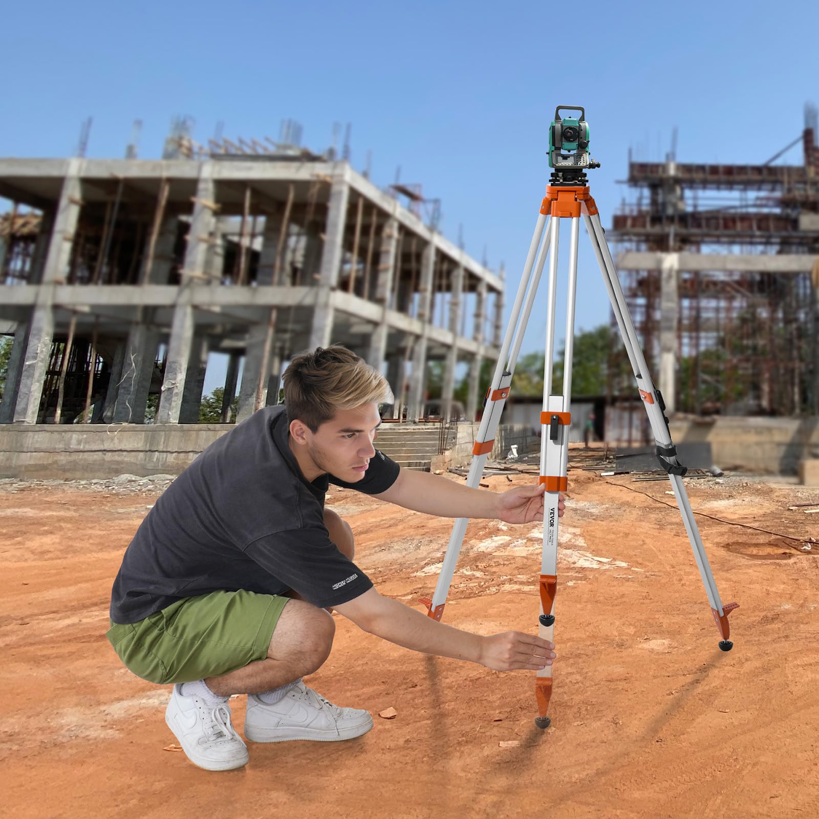 VEVOR Laser Level Tripod Stand, 5/8"-11 Thread Mount, 16.53-65.55 inch Height Adjustment Heavy Duty Survey Tripod for Construction Laser Level Scanner, Retractable Legs Non-Skid Feet Professional