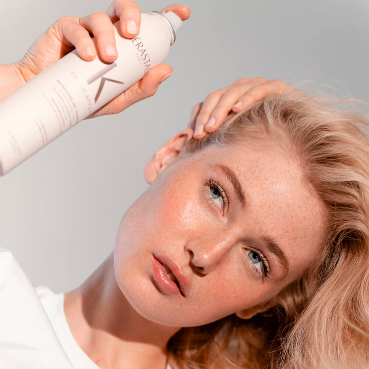 Kerastase Fresh Affair Dry Shampoo For All Hair Types - Instantly Absorbs Excess Oil on Scalp and Hair With Fine Fragrance and a Lightweight Formula, Silicone-Free