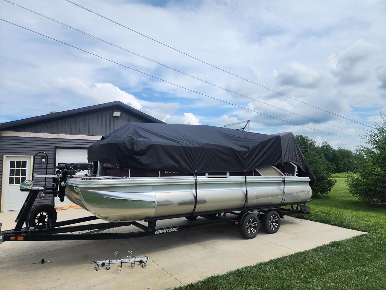 5-Ply 1600D+1200D Pontoon Boat Cover - Fully Waterproof & Ultra-Durable Tear-Resistant, with Large Storage Bag & Reinforced Windproof Straps (Fits 17'-20' Length,102" Width)