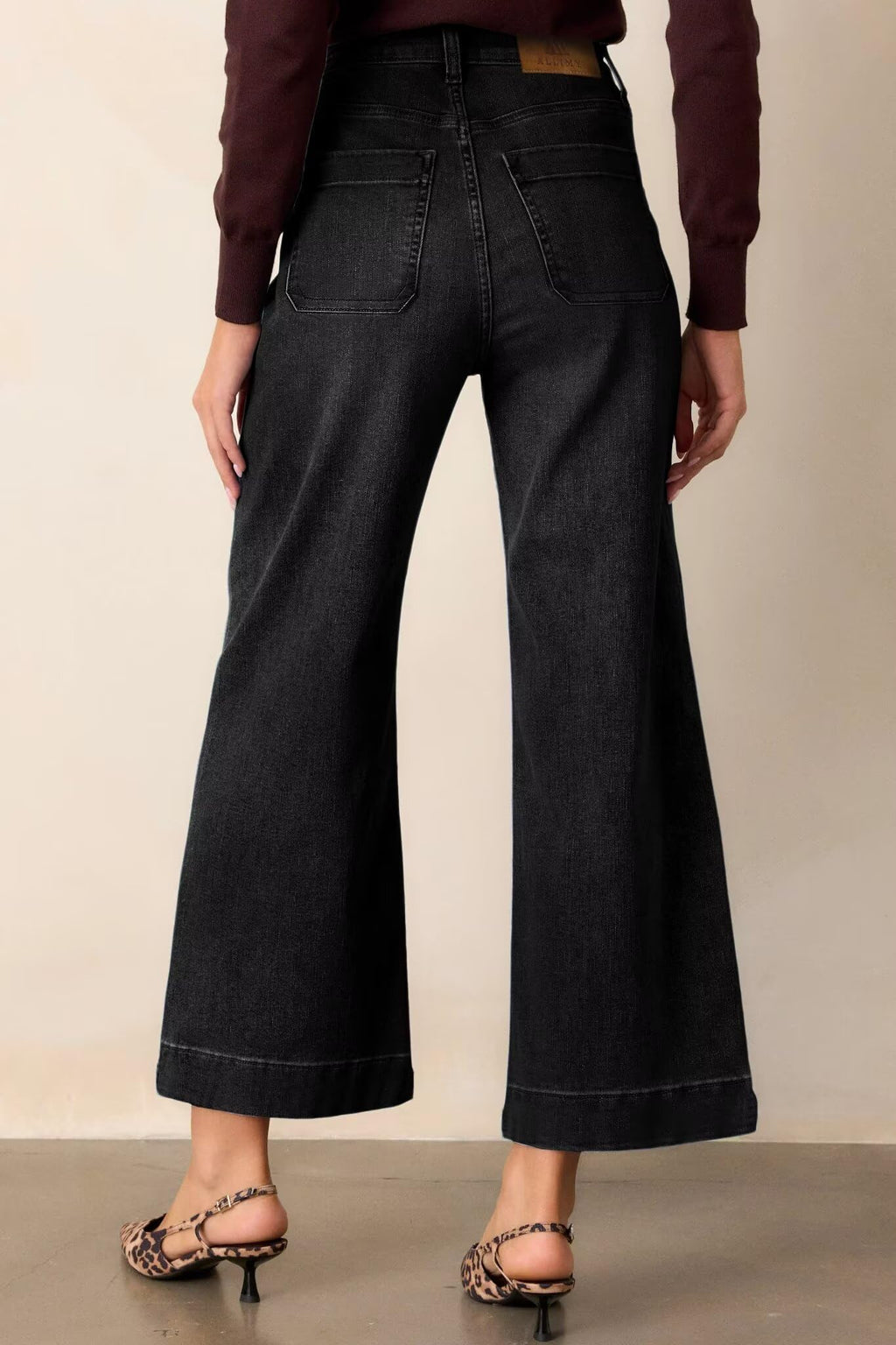 Allimy Women's High Waisted Cropped Wide Leg Jeans Stretchy Loose Denim Pants with Front Patch Pockets