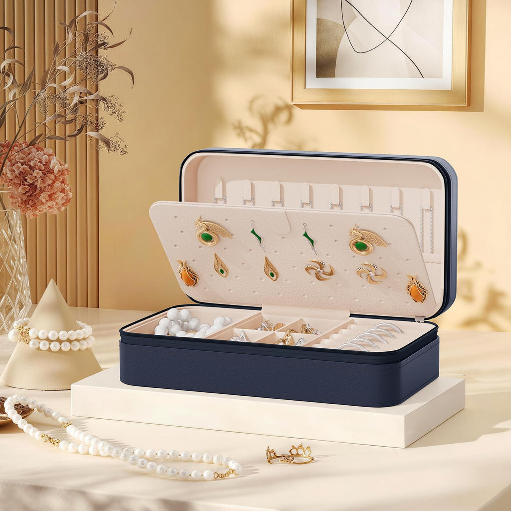DesignSter Travel Jewelry Box, PU Leather Portable Jewelry Case, Small Jewelry Boxes for Gifts, Travel Jewelry Organizer for Women Rings Earrings Necklaces Bracelets (Avocado Green)
