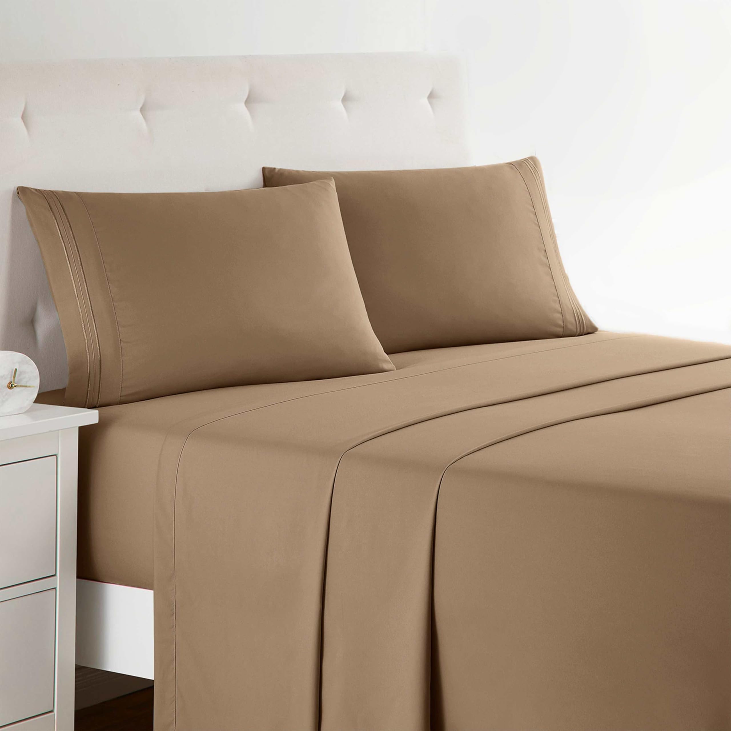 Clara Clark Bed Sheets, Premier 1800 Series 4 Piece Bed Sheet Set, Deep Pocket, Wrinkle, Fade, Stain Resistant, Luxury Soft Bedding Sheets & Pillowcases, Twin, Beach Blue