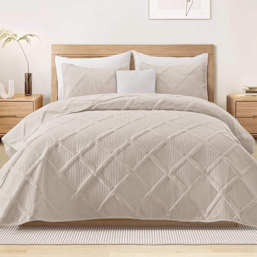 Exclusivo Mezcla Twin Size Quilt Set with Modern Striped Pattern, 2 Pieces Lightweight Black Quilts Bedding Set, Soft Bedspreads Coverlets for All Seasons