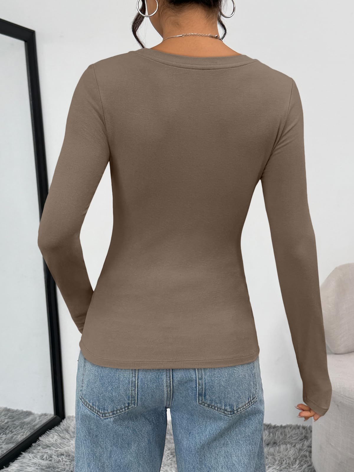 Trendy Queen Womens Long Sleeve T-Shirts Basic Crop Tops 2026 Spring Fashion Outfits Going Out Winter Clothes