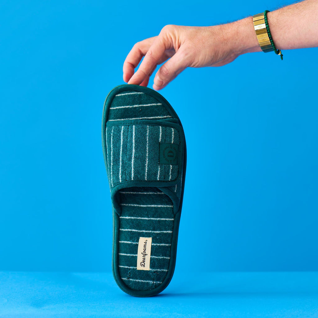 Dearfoams Men's Adjustable Indoor/Outdoor Memory Foam Machine Washable Summer Slide Slipper