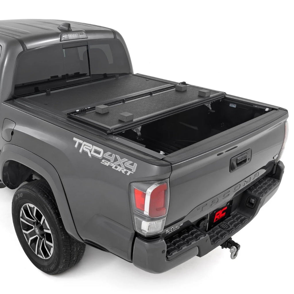 Rough Country Hard Tri-Fold Tonneau Cover for Toyota Tacoma (2016–2023) - Low-Profile Aluminum Truck Bed Cover, Fits 5' Bed (60.5")