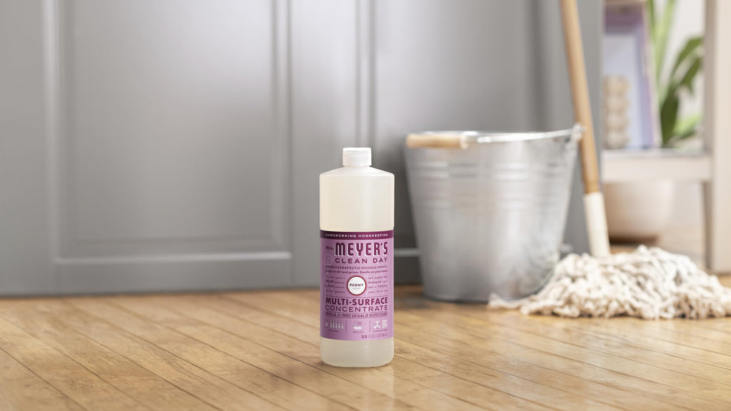 MRS. MEYER'S CLEAN DAY Multi-Surface Cleaner Concentrate, Use to Clean Floors, Tile, Counters, Lavender, 32 fl. oz