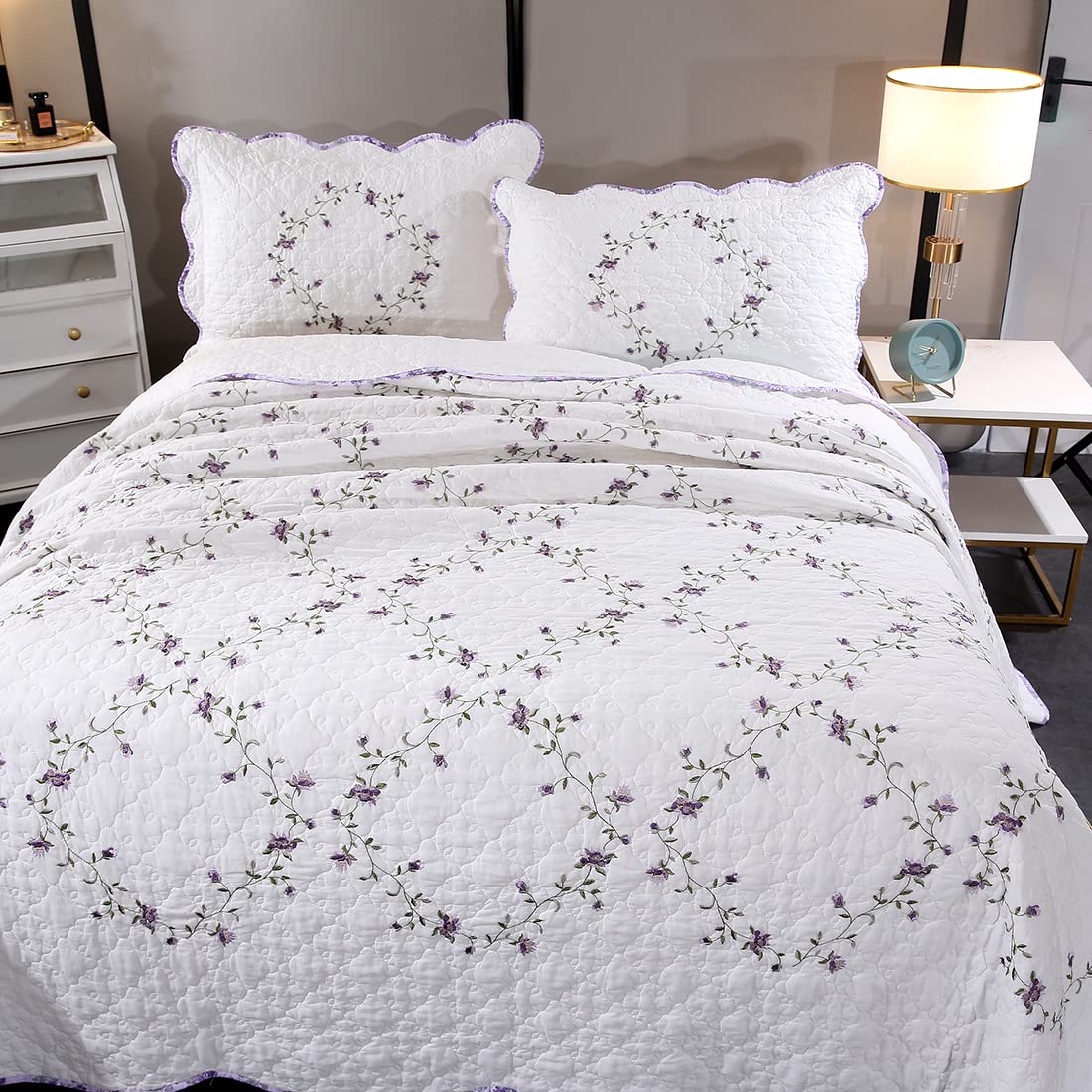 vctops 3-Piece Floral Embroidered Bedspread Coverlet Set Twin Size 100% Cotton Reversible Patchwork 1 Quilt and 2 Pillow Shams (Flower,Twin)