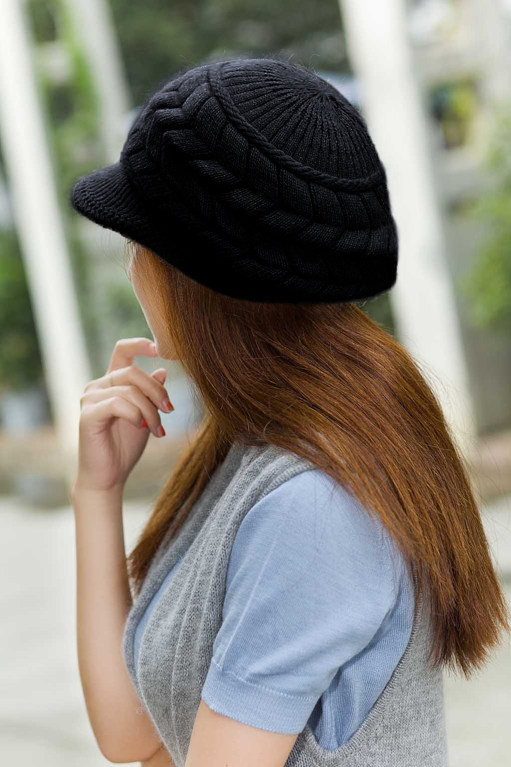 Women Winter Warm Knit Hat Wool Snow Ski Caps with Visor