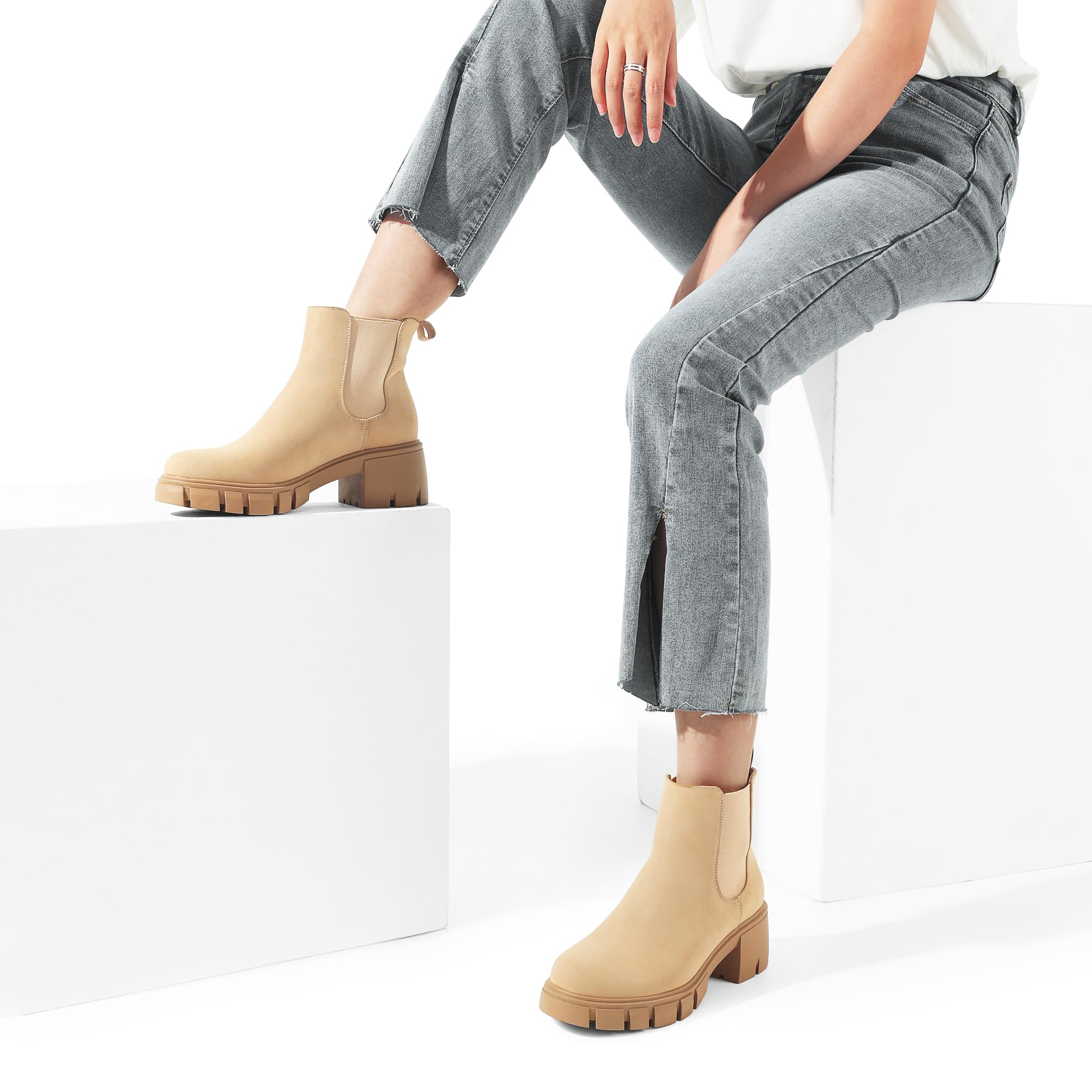 DREAM PAIRS Women's Elastic Chelsea Ankle Boots Platform Low Chunky Block Heel Lug Sole Slip on Fall Heeled Booties Shoes