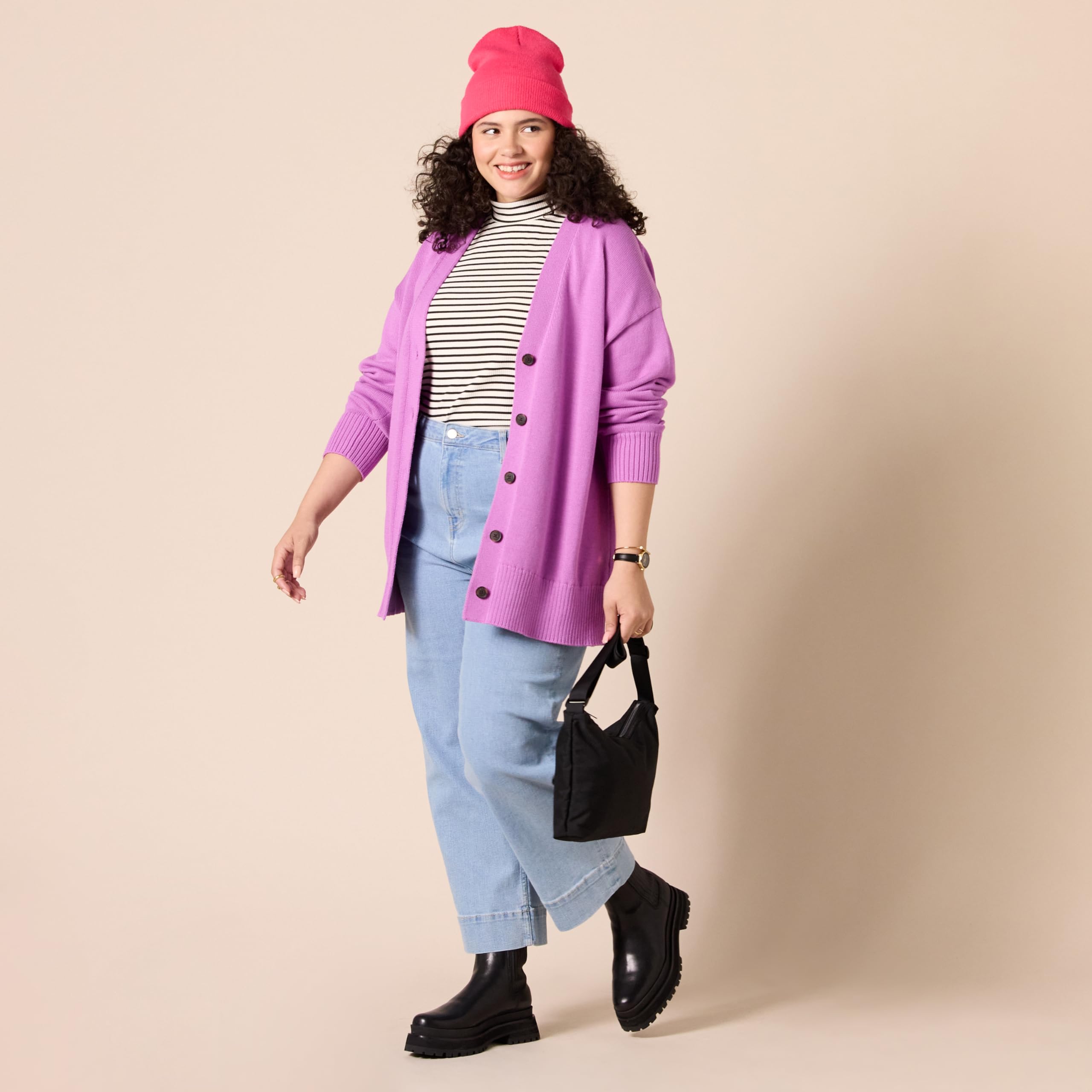 Amazon Essentials Women's Relaxed Fit Midweight Cardigan Sweater