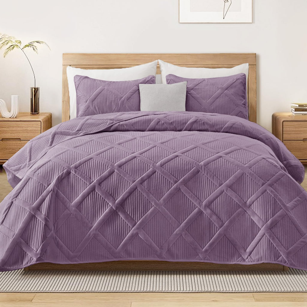 Exclusivo Mezcla Twin Size Quilt Set with Modern Striped Pattern, 2 Pieces Lightweight Black Quilts Bedding Set, Soft Bedspreads Coverlets for All Seasons