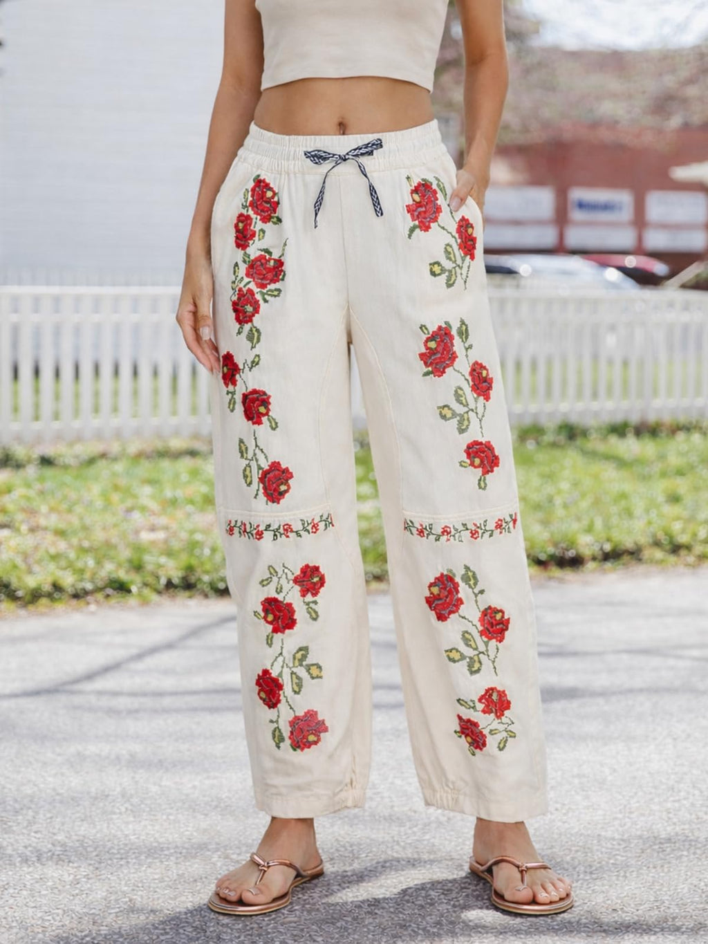 Kedera Mid Rise Barrel Jeans for Women Embroidered Wide Leg Denim Pants Boyfriend Baggy Jeans with Pockets