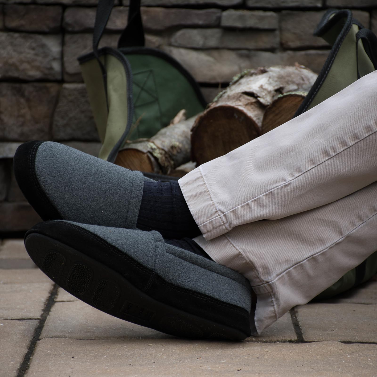 Acorn Men's Memory Foam Slippers