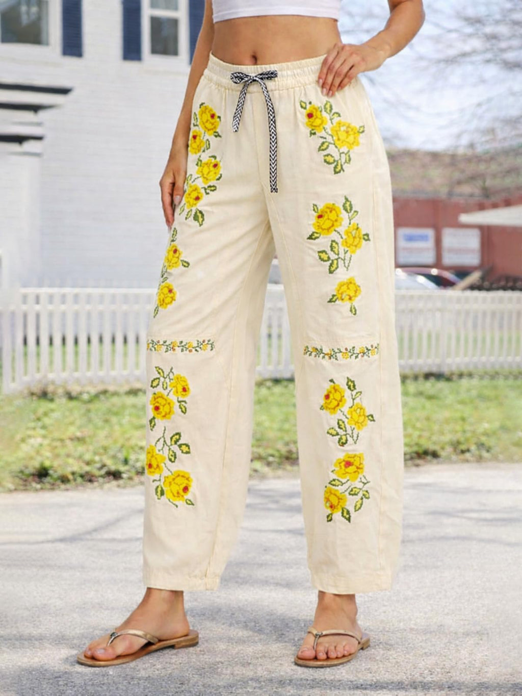 Kedera Mid Rise Barrel Jeans for Women Embroidered Wide Leg Denim Pants Boyfriend Baggy Jeans with Pockets