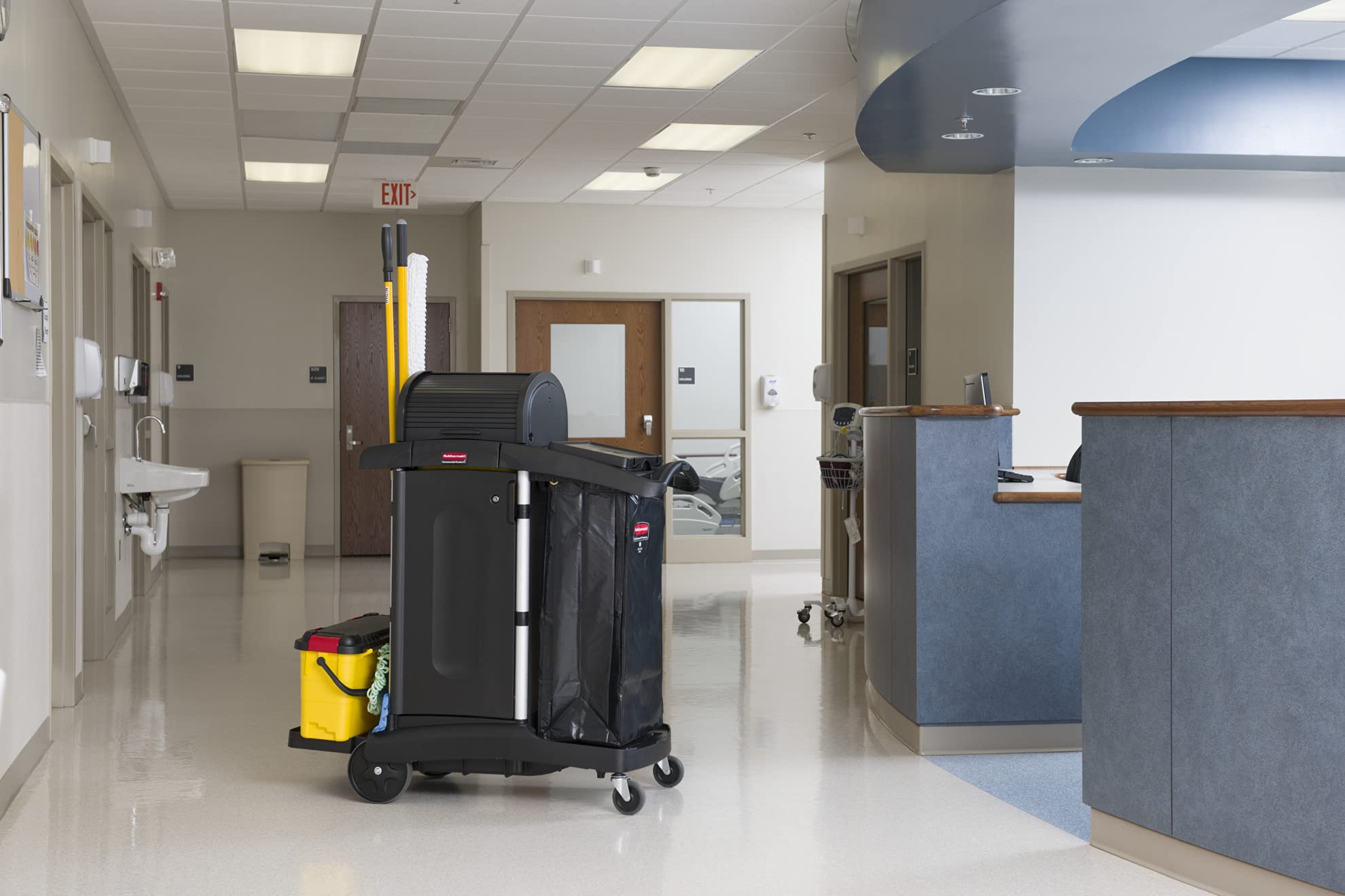 Rubbermaid Commercial Products Cleaning Cart Bag 30-Gallon Yellow Collecting Refuse or Laundry Items Janitorial and Housekeeping Carts Zippered Front