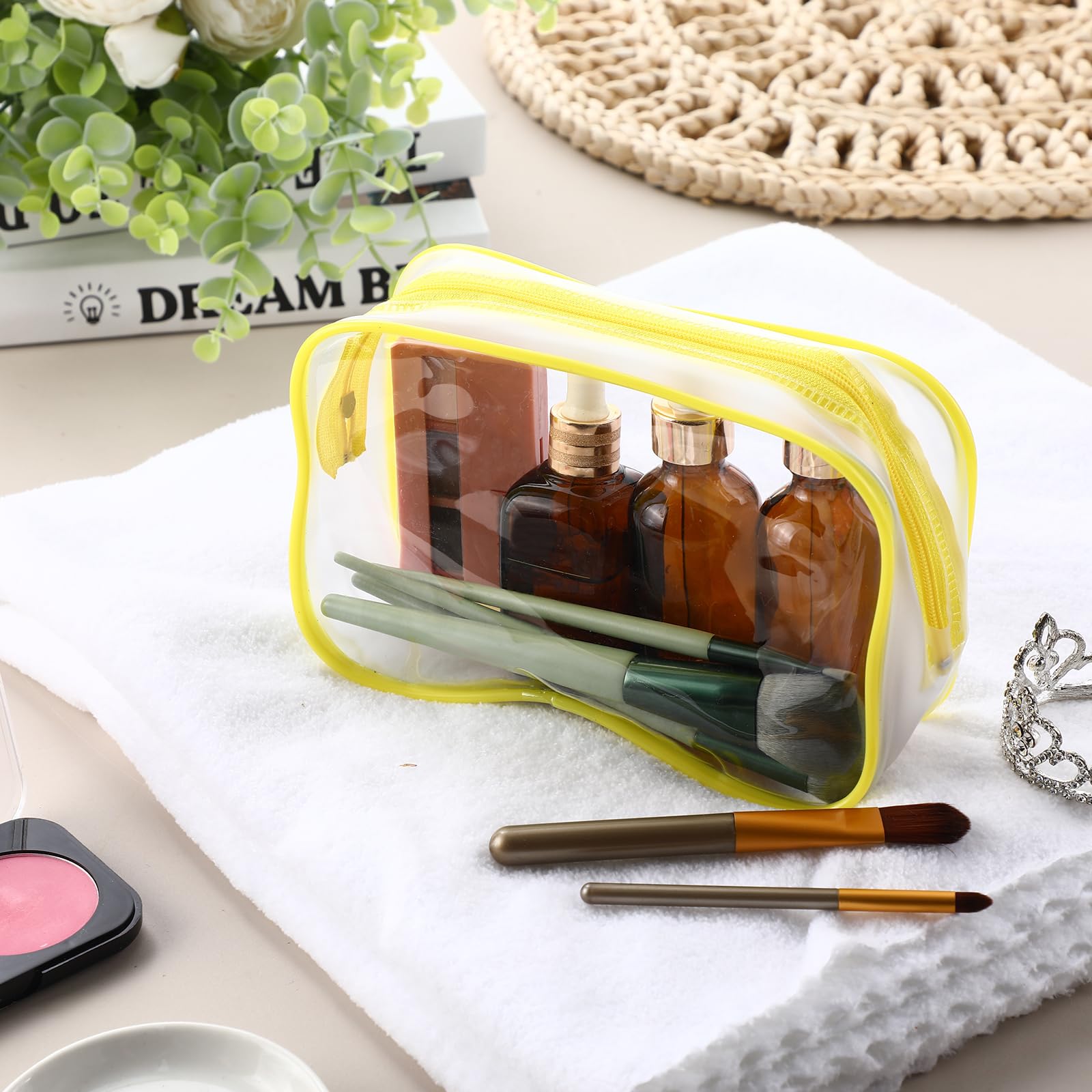 Weewooday 12 Pieces Clear Makeup Bags Cosmetic Storage Bags PVC Zipper Pouches Travel Waterproof Makeup Plastic Case for Women Organizing Toiletries Traveling Bathroom(Medium,Black)