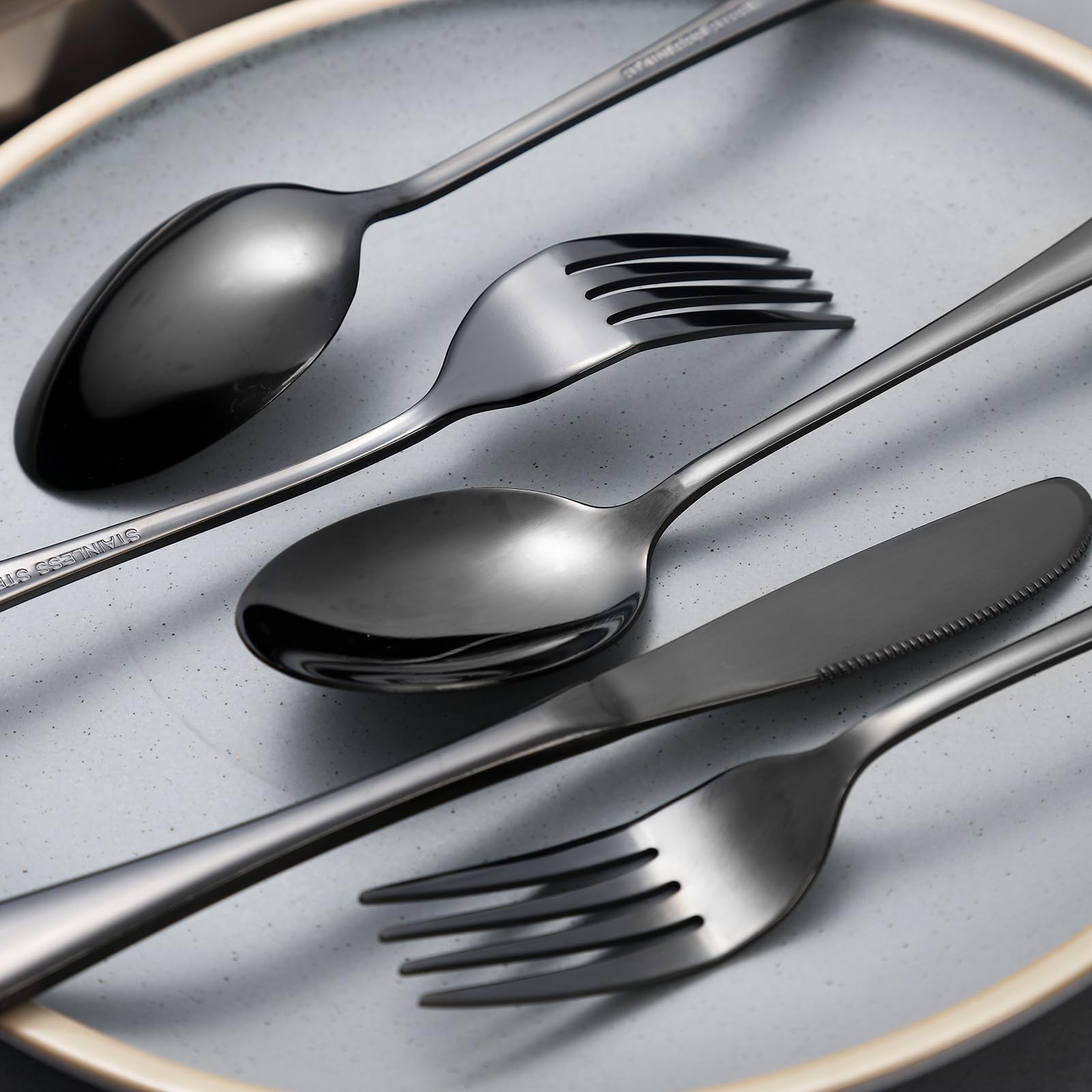 SAOSHYPEI 4-Piece Portable Utensils Set with Travel Case, Reusable Food-Grade Stainless Steel Silverware (Knife, Fork, Spoon), Dishwasher Safe Flatware for Camping, Work Lunch & Picnic, Black