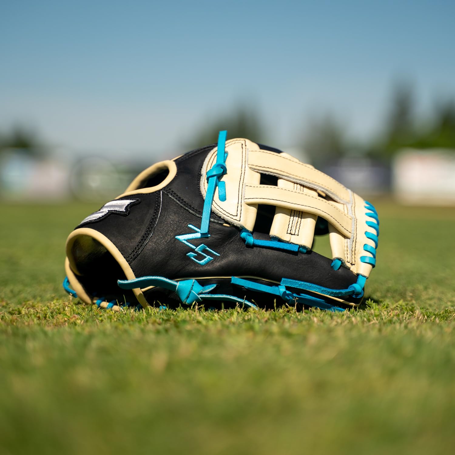 SSK Z5 Craftsman Infield Baseball Glove – 11.25” - 11.5” - 11.75” - 12” – Right & Left Hand Throw