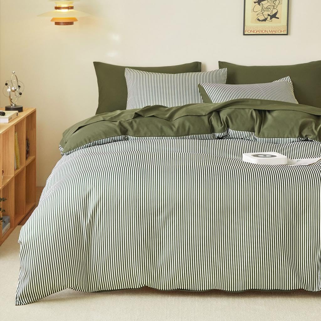 Wake In Cloud - Striped Comforter Set, Ticking Stripe Vertical Pinstripe Neutral Farmhouse Pattern Printed, Soft Lightweight Bedding, 3 Pieces, Blue White, Twin/Twin XL Size