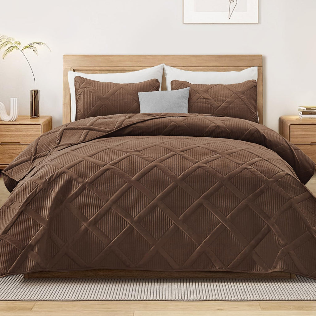 Exclusivo Mezcla Twin Size Quilt Set with Modern Striped Pattern, 2 Pieces Lightweight Black Quilts Bedding Set, Soft Bedspreads Coverlets for All Seasons