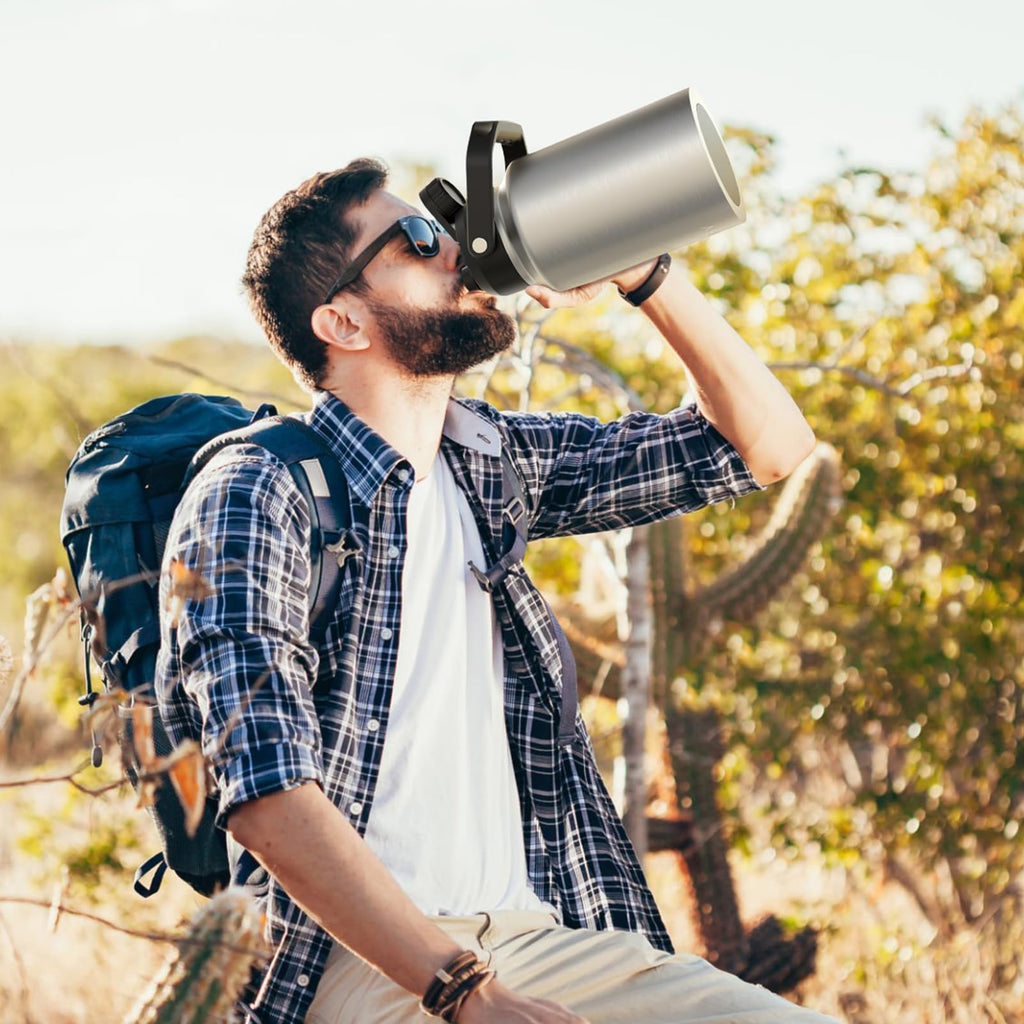WATERSY Half Gallon Water Bottle Insulated(Cold for 48 Hrs),BPA Free&Leak Proof,64oz Stainless Steel Water Jug/Flask,Big thermo,Large Water Bottle with Handle for Gym,Hiking,Camping,Black