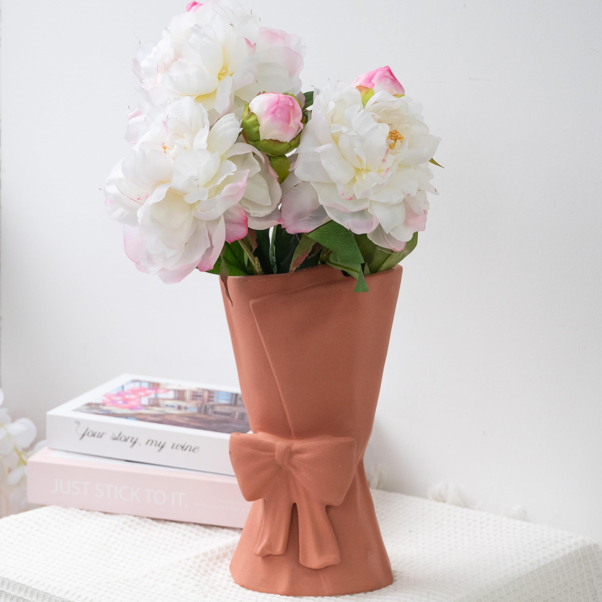 Relexome Beige Ceramic Bow Vase 9.64 in Unique Cute Modern Decorative Bouquet Flower Vases for Home Living Room Table Decor Women Girl Gifts