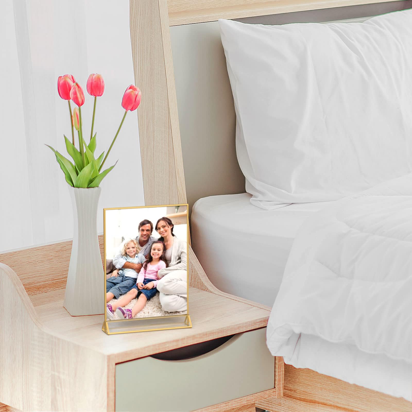NIUBEE 6Pack 6 x 4 Horizontal Clear Acrylic Sign Holder with Gold Borders, Double Sided Table Menu Stands Picture Frames for Wedding Table Numbers, Restaurant Signs, Photos and Art Display