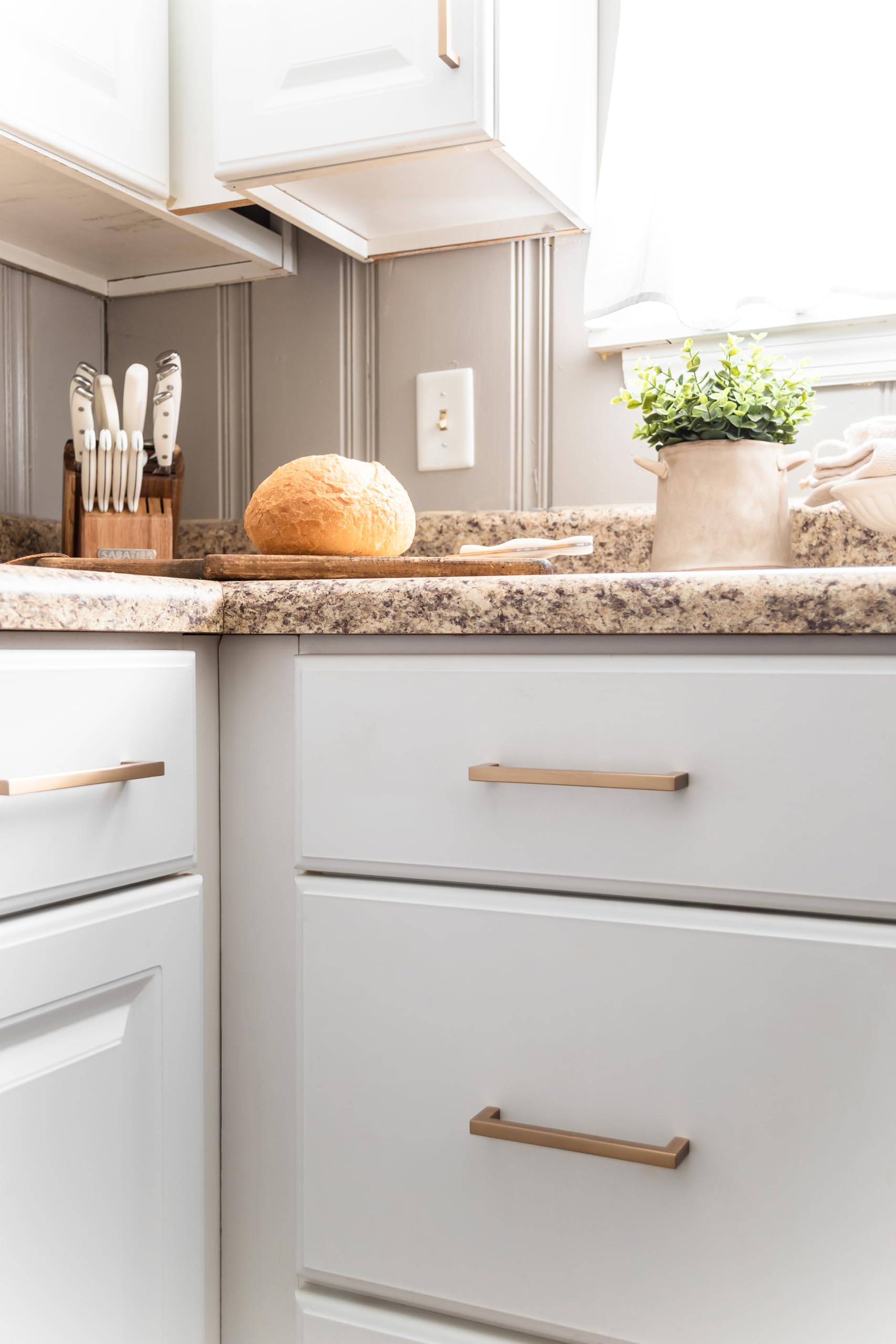 Hickory Hardware Solid Core Kitchen Cabinet Pulls, Luxury Cabinet Handles, Hardware for Doors & Dresser Drawers, 3 Inch Hole Center, Brushed Golden Brass, Skylight Collection (Pack of 1)
