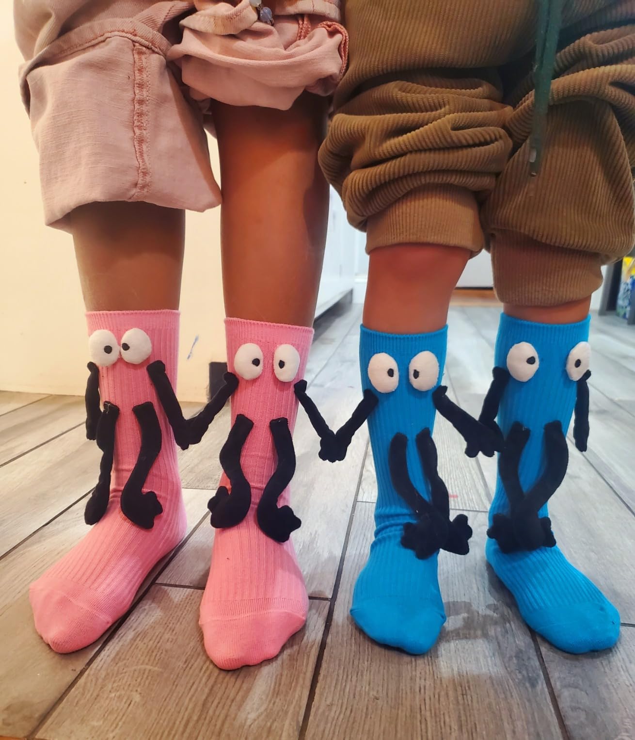Holding Hands Socks for Kids Toddler Cute Crazy Silly Funny Novelty Magnetic Tube Cotton Socks Gifts 4-11 Years