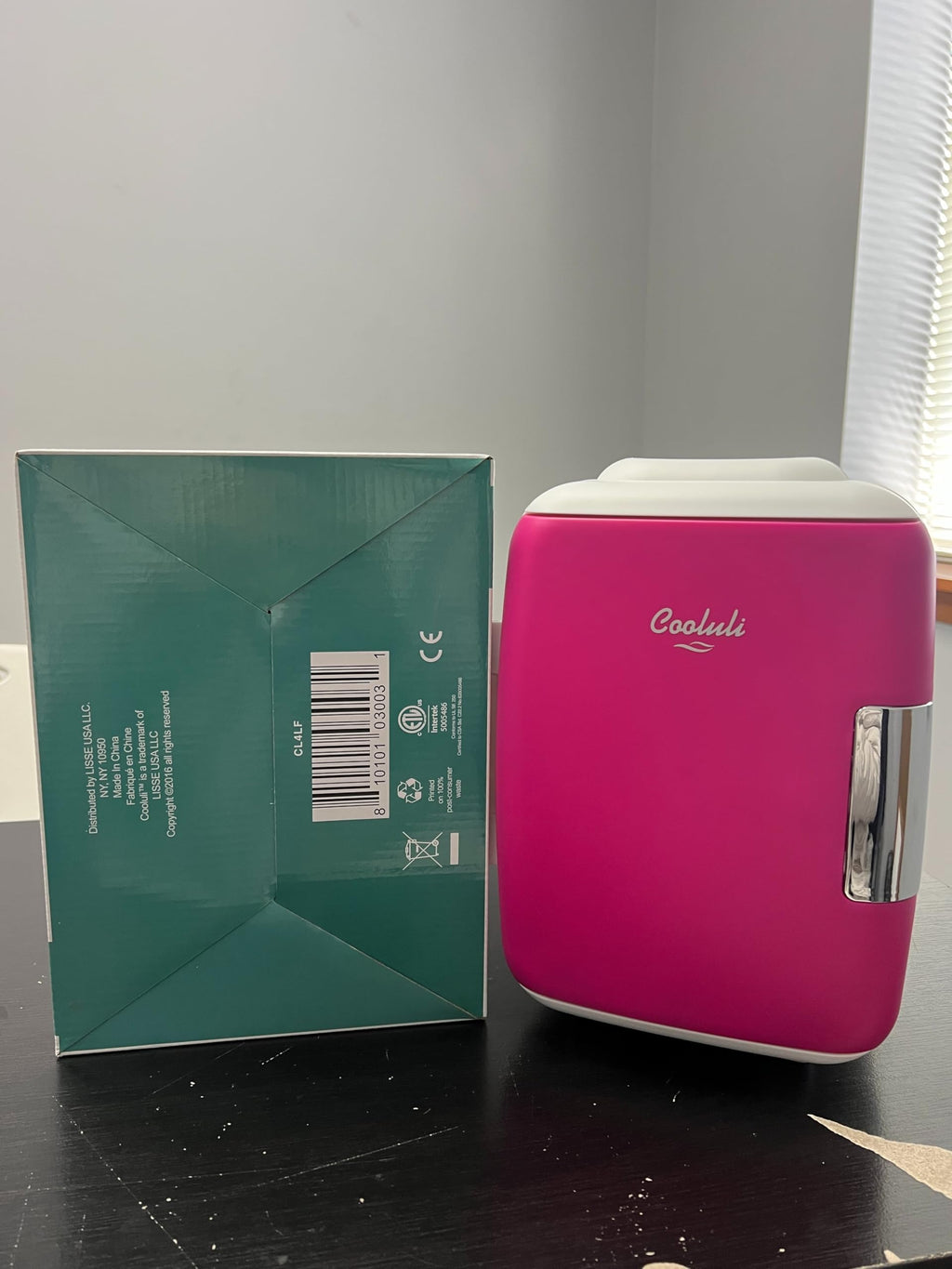Cooluli Mini Fridge for Bedroom - Car, Office Desk & Dorm Room - Portable 4L/6 Can Electric Plug In Cooler & Warmer for Food, Drinks, Skincare Beauty & Makeup - 12v AC/DC & Exclusive USB Option, Black