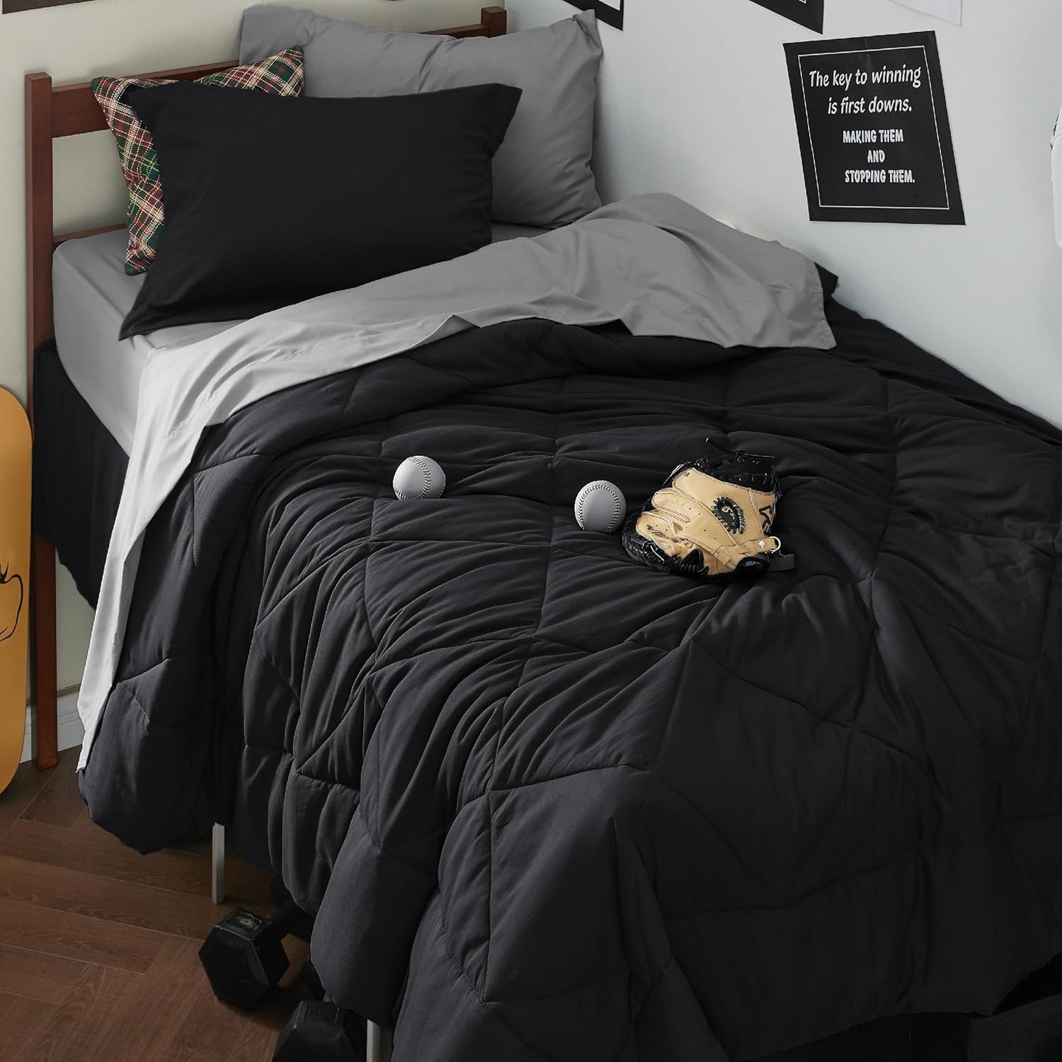 Bedsure Twin Comforter Set - 5 Pieces Reversible Grey Bedding, Twin Size Bed Set for All Seasons, Bed in a Bag with Down Alternative Comforter, Sheets, Pillowcase & Sham