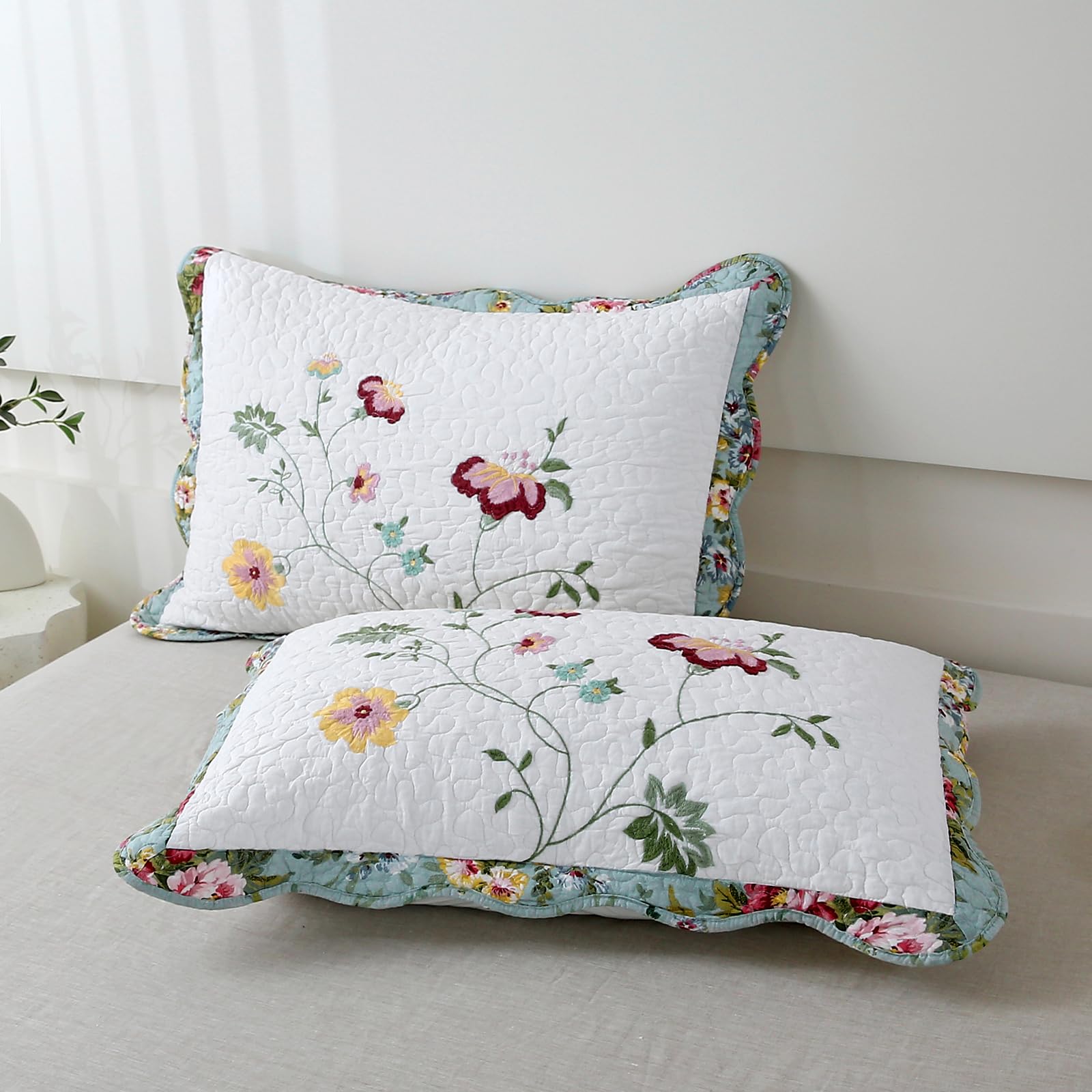 vctops 3-Piece Floral Embroidered Bedspread Coverlet Set Twin Size 100% Cotton Reversible Patchwork 1 Quilt and 2 Pillow Shams (Flower,Twin)
