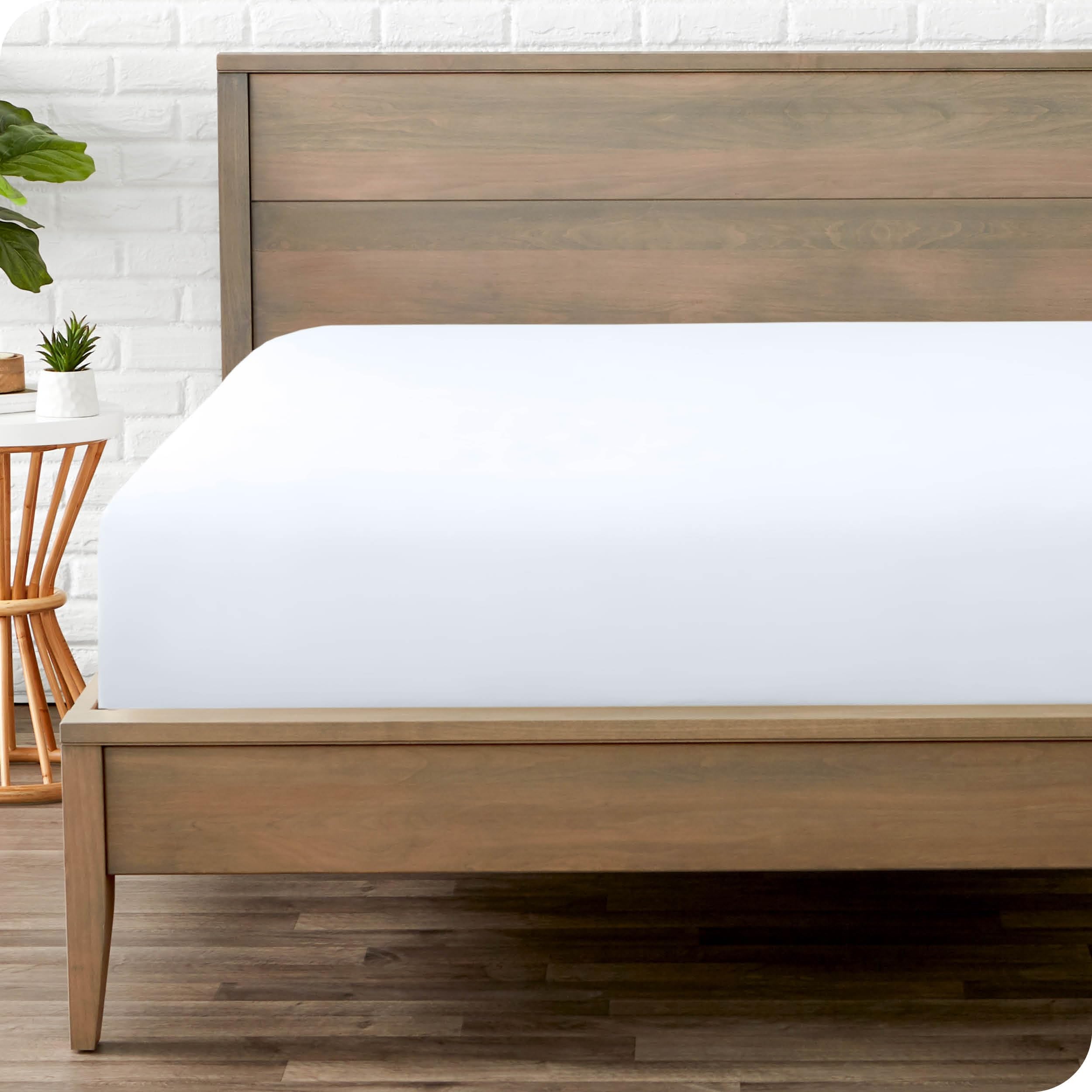 Bare Home Fitted Bottom Sheet Twin Size - Premium 1800 Ultra-Soft - Hotel Luxury - Deep Pocket - Durable and Long Lasting (Twin, White)