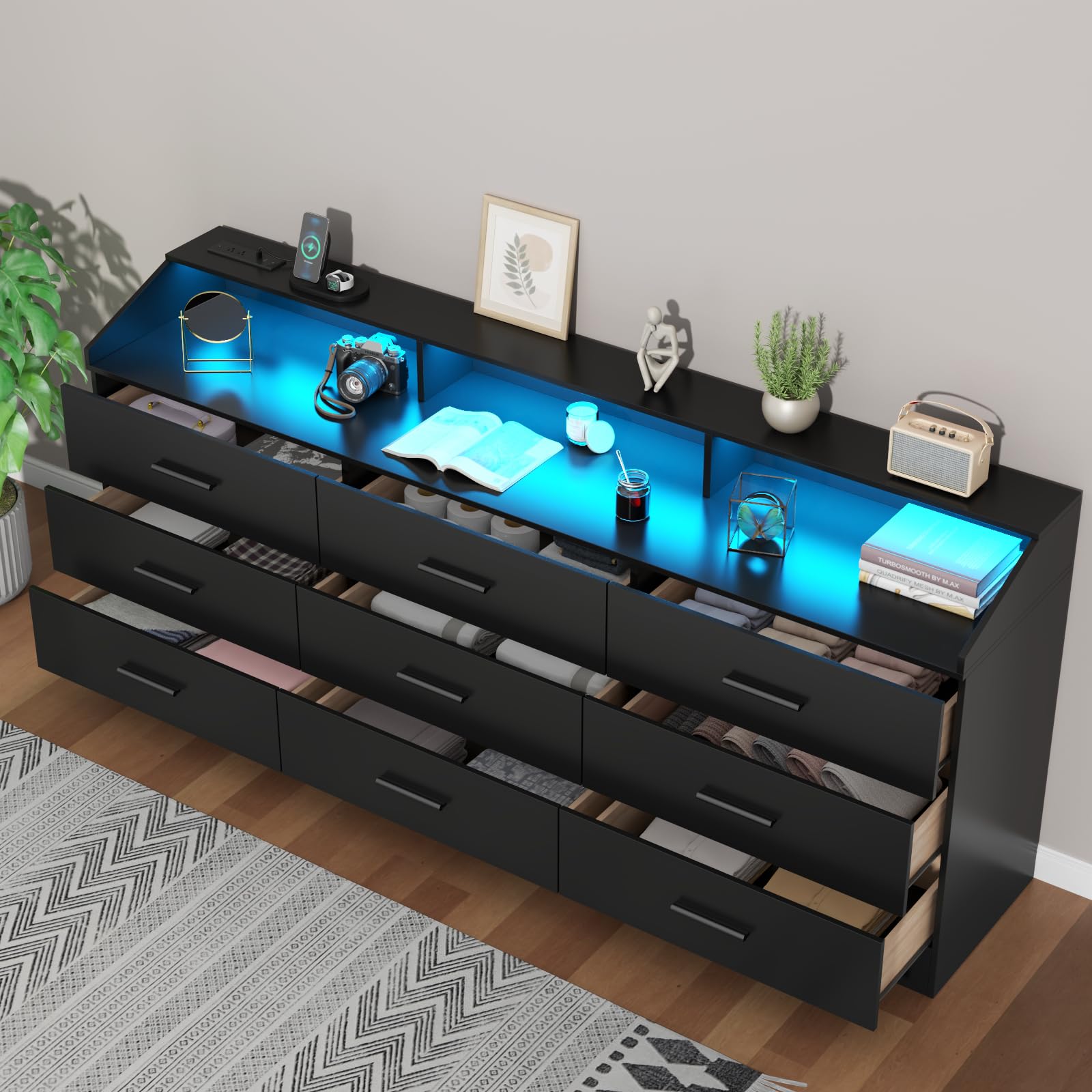 Gyfimoie 9 Drawers Dresser for Bedroom with Power Outlet, Chest of Drawers with LED Light, Modern Dressers with Open Storage Cubby, Triple Wide Dressers Organizer for Living Room (Black-)