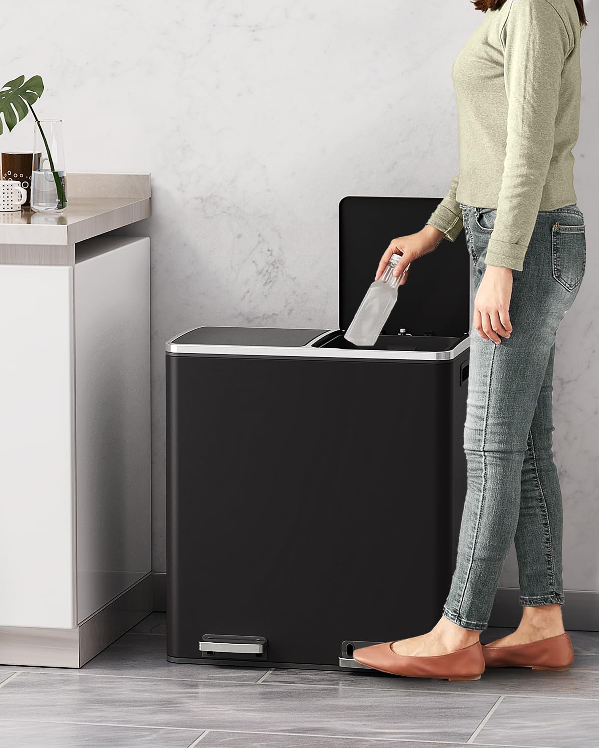 60L(16 Gal) Dual Trash Can, Stainless Steel Kitchen Garbage Can, Double Compartment Classified Rubbish Bin, Recycle Dustbin w/Plastic Inner Buckets, Soft-Close Lid, Airtight, Black