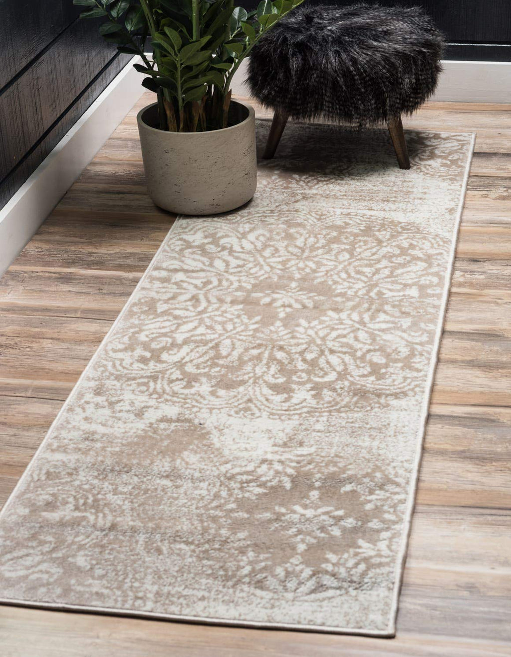 Unique Loom Sofia Collection Area Rug - Grand (2' 2" x 3' 1" Rectangle, Beige/ Ivory)