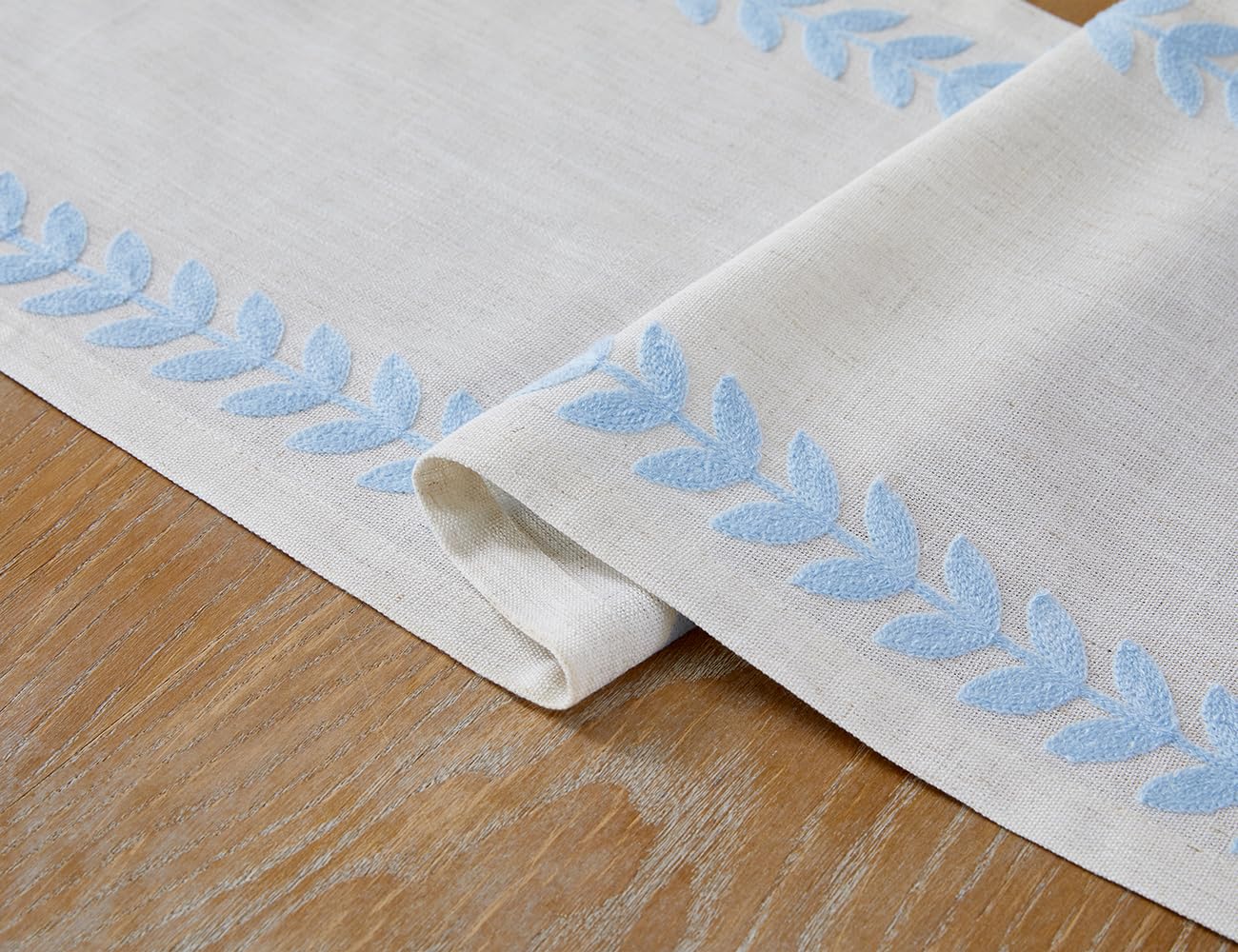 Wracra Embroidered Placemats, 13 x 18 Inch Set of 4 Placemats, Irregular Willow Rustic Place Mats for Kitchen Table and Heat Resistant, Blue 4PCS