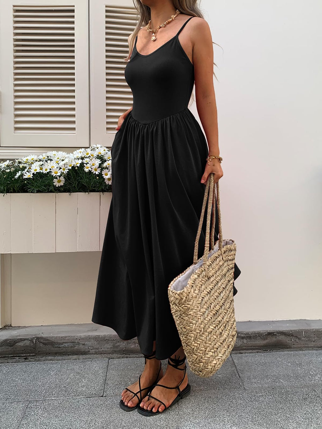 Mieazom Women’s Sleeveless V-Neck Maxi Dress with Pockets – Slim Fit Casual Summer Spaghetti Strap Dress for Vacation