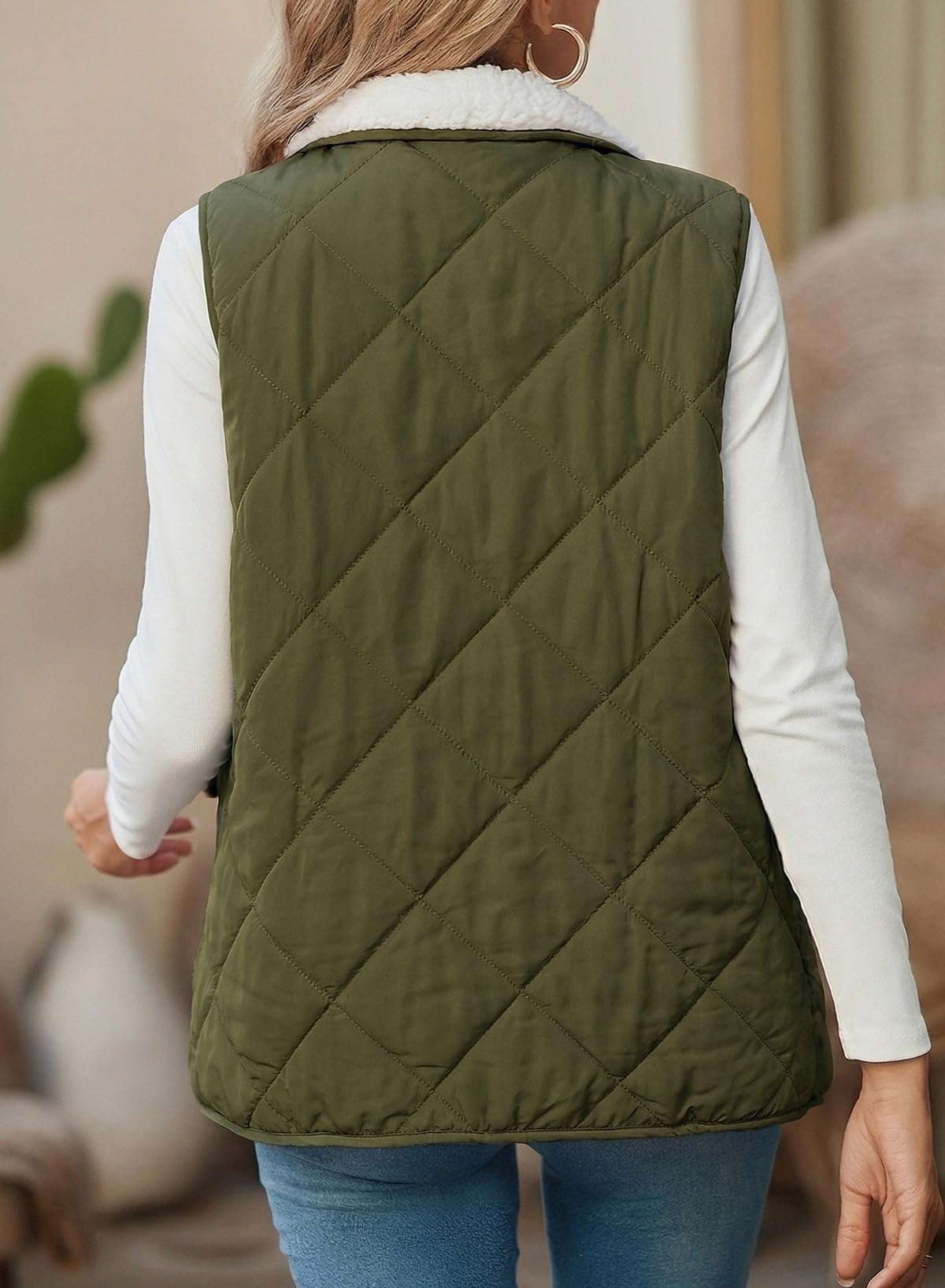 SHEWIN Women Puffer Vest Casual Stand Collar Sleeveless Puffer Jacket Warm Winter Reversible Zip Up Outerwear with Pockets