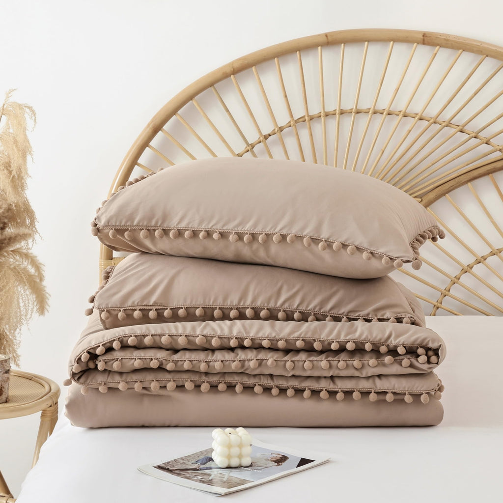 YIRDDEO Twin Comforter Set - Comforter Twin Size Bed with Ball Pom Fringe, Soft Bedding Set for All Seasons - 2 Pieces, 1 Comforter (66"x90") & 1 Pillow Sham(20"x26"), Beige