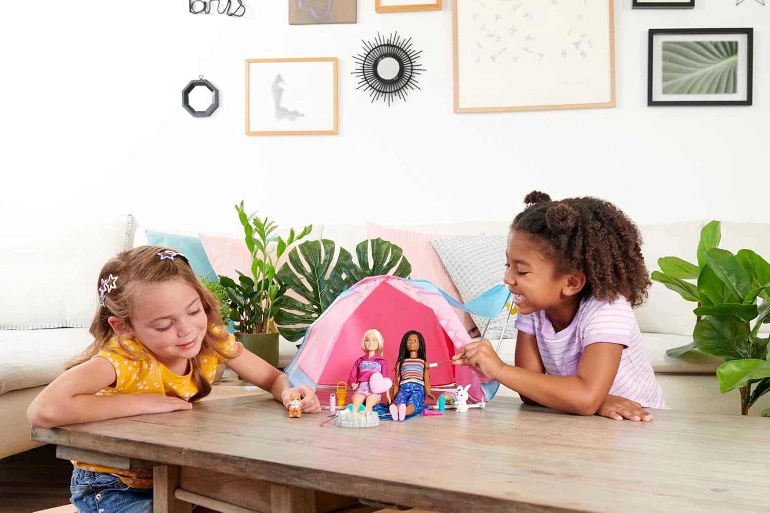 Barbie It Takes Two Camping Playset with Tent, 2 Barbie Dolls & 20 Pieces Including Animals, Telescope & Accessories, Toy for 3 Year Olds & Up (Amazon Exclusive)