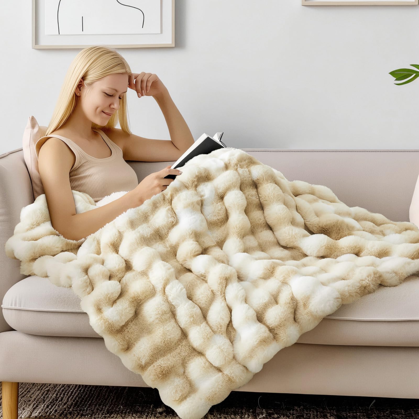 BEDELITE Faux Fur Throw Blanket, Soft Cozy Plush Dark Grey Bubble Blanket for Couch Sofa Bedroom Living Room Decor - 870GSM Thick Warm Fuzzy Fluffy Faux Rabbit Fur Blanket, 50x60 Inches