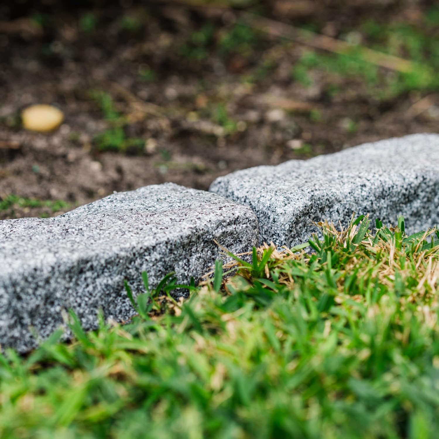 Beuta Landscape Edging | Garden Edging Border | Faux Stone Bricks for Lawn edging, Flower beds, Pathways & Yard Edging– 1 Pack | Each Section Has 6 Bricks 48"L x 4"W x 2.25"H | 3 Spikes |Cobblestone