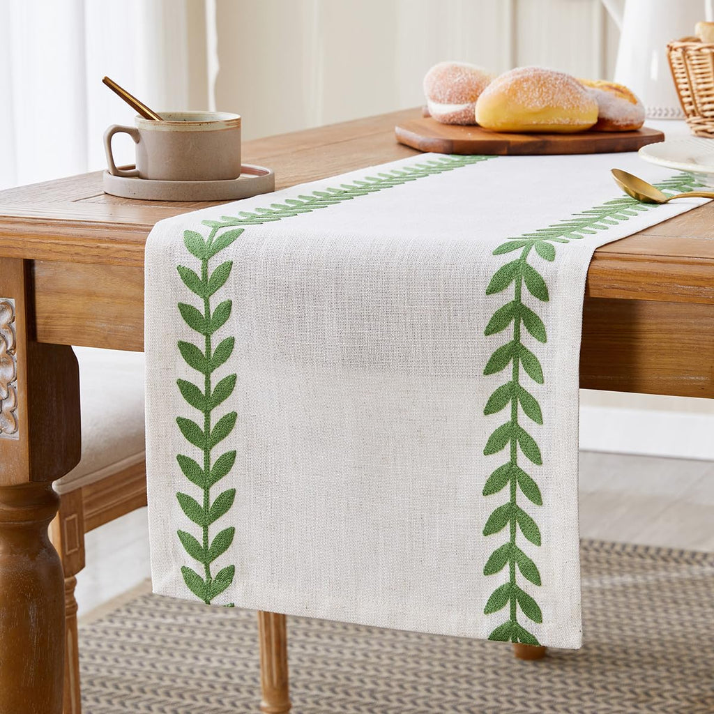 Wracra Embroidered Placemats, 13 x 18 Inch Set of 4 Placemats, Irregular Willow Rustic Place Mats for Kitchen Table and Heat Resistant, Blue 4PCS