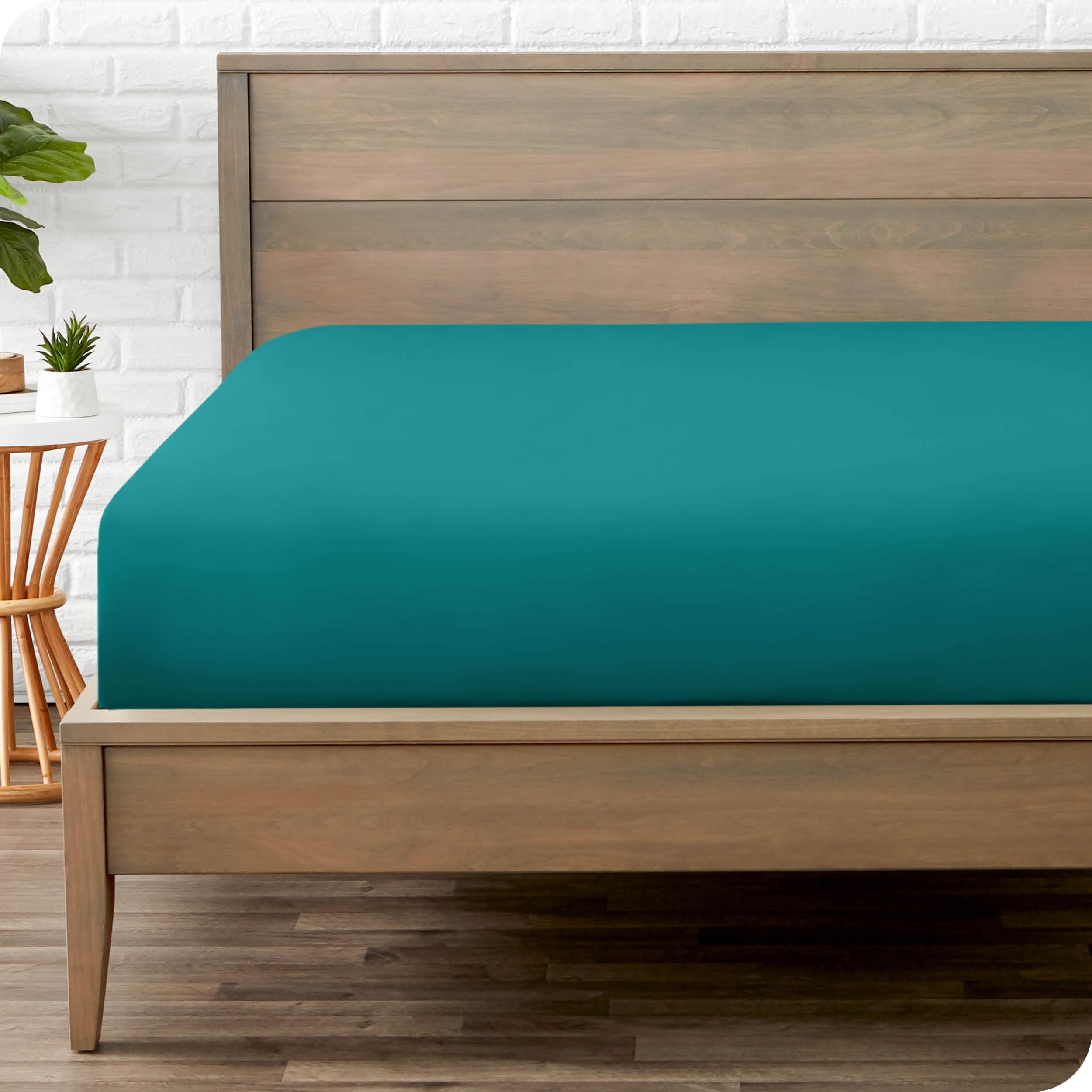 Bare Home Fitted Bottom Sheet Twin Size - Premium 1800 Ultra-Soft - Hotel Luxury - Deep Pocket - Durable and Long Lasting (Twin, White)