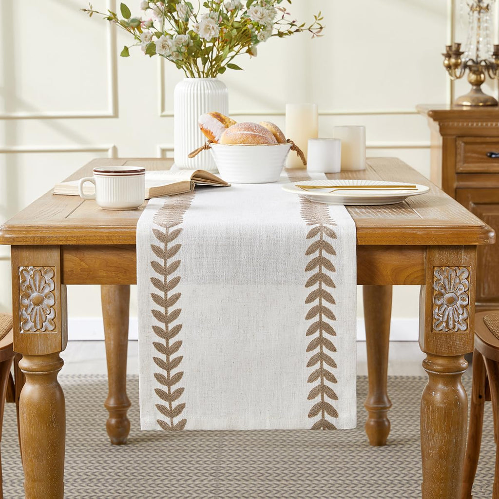 Wracra Embroidered Placemats, 13 x 18 Inch Set of 4 Placemats, Irregular Willow Rustic Place Mats for Kitchen Table and Heat Resistant, Blue 4PCS