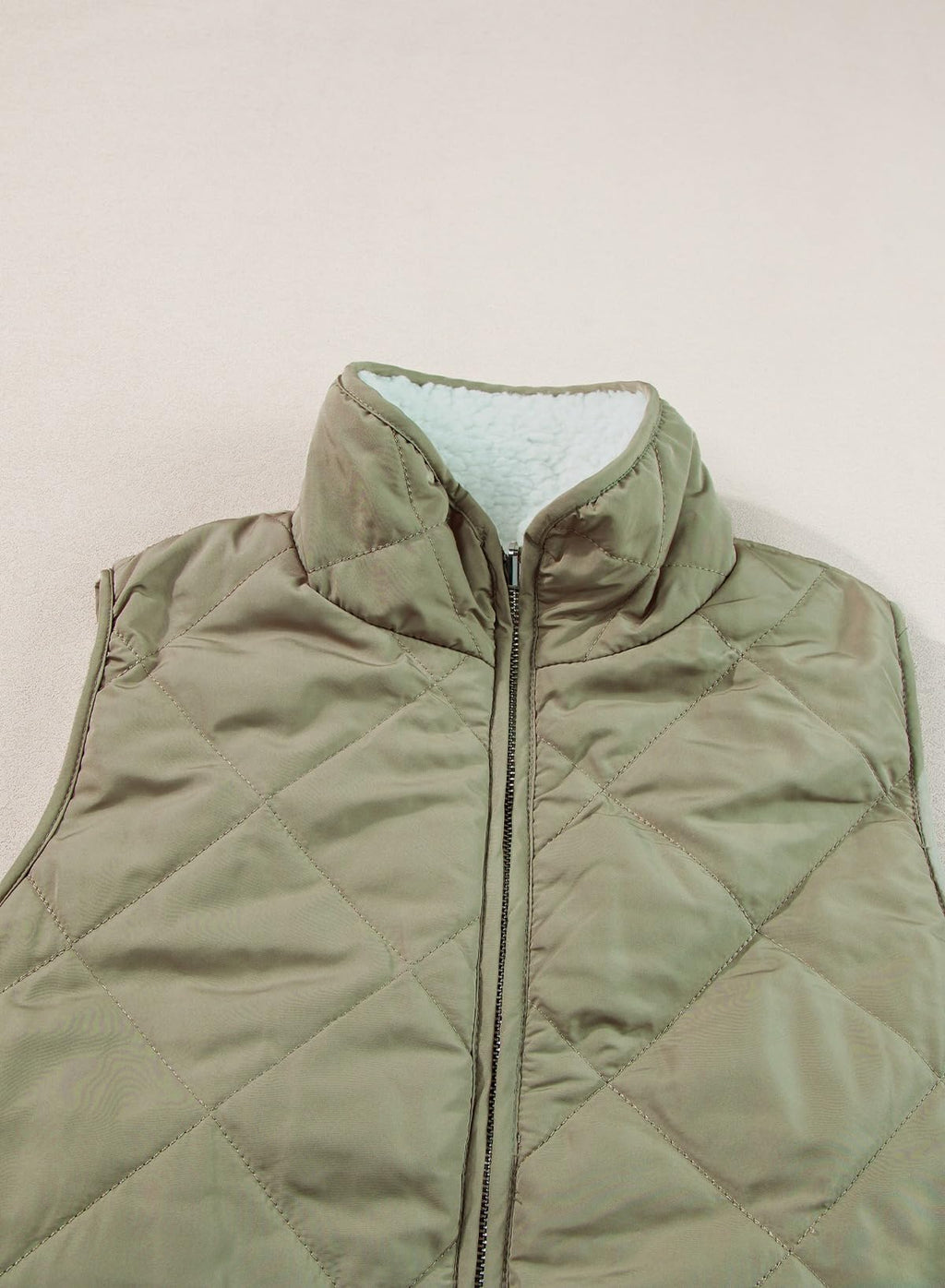 SHEWIN Women Puffer Vest Casual Stand Collar Sleeveless Puffer Jacket Warm Winter Reversible Zip Up Outerwear with Pockets