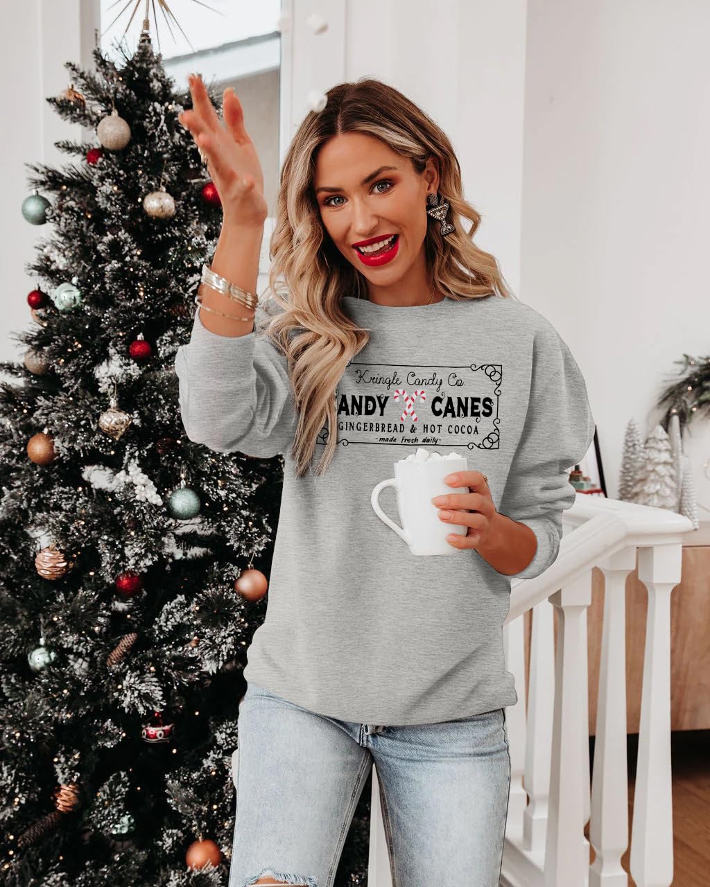Christmas Sweatshirts Women Candy Canes Graphic Sweatshirt Vintage Xmas Long Sleeve Shirt Pullover Tops